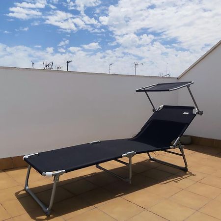 Triana Procurador Con Terraza Privada Apartman Sevilla Kültér fotó