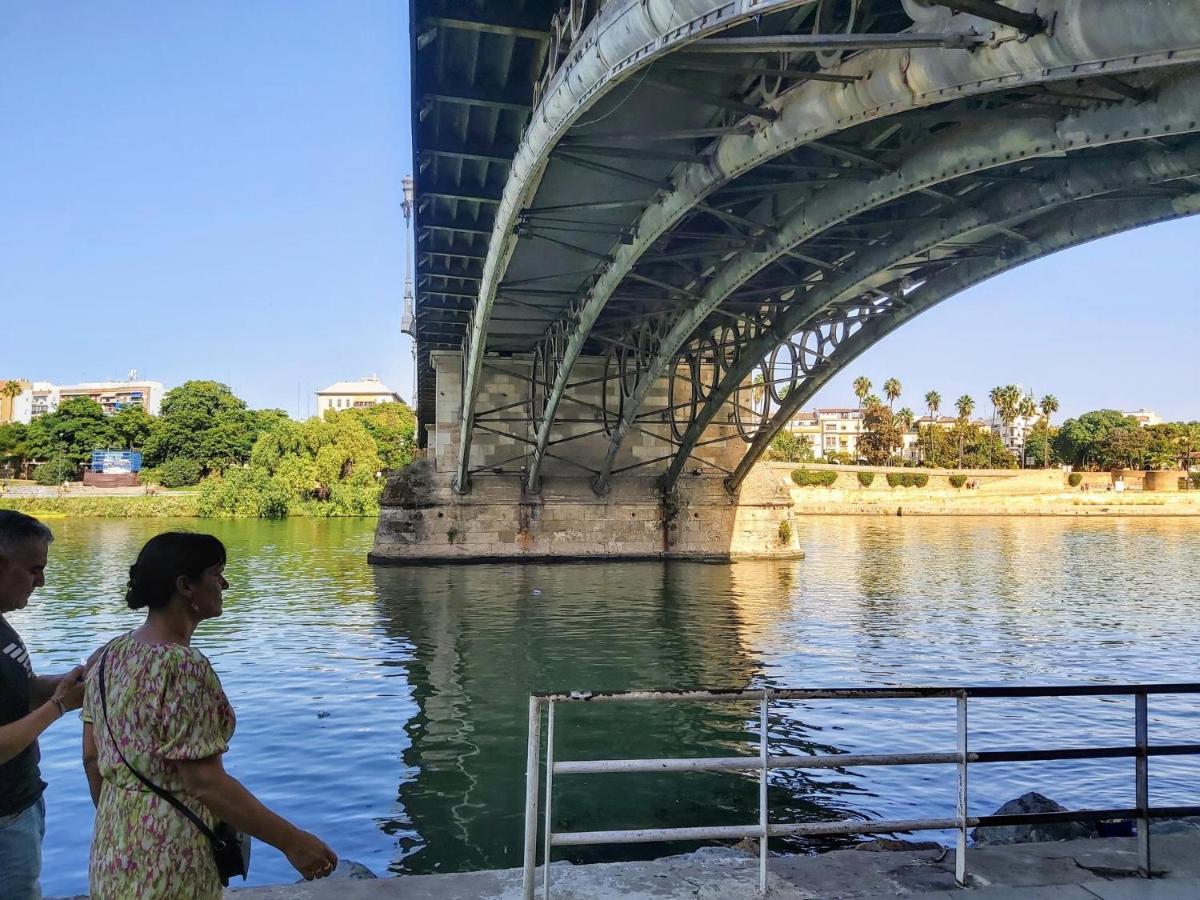 Triana Procurador Con Terraza Privada Apartman Sevilla Kültér fotó