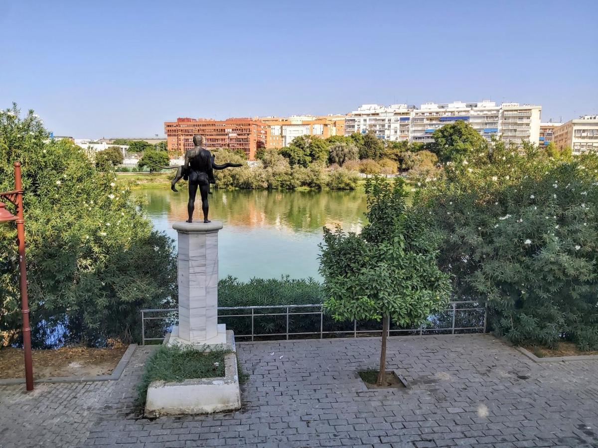 Triana Procurador Con Terraza Privada Apartman Sevilla Kültér fotó