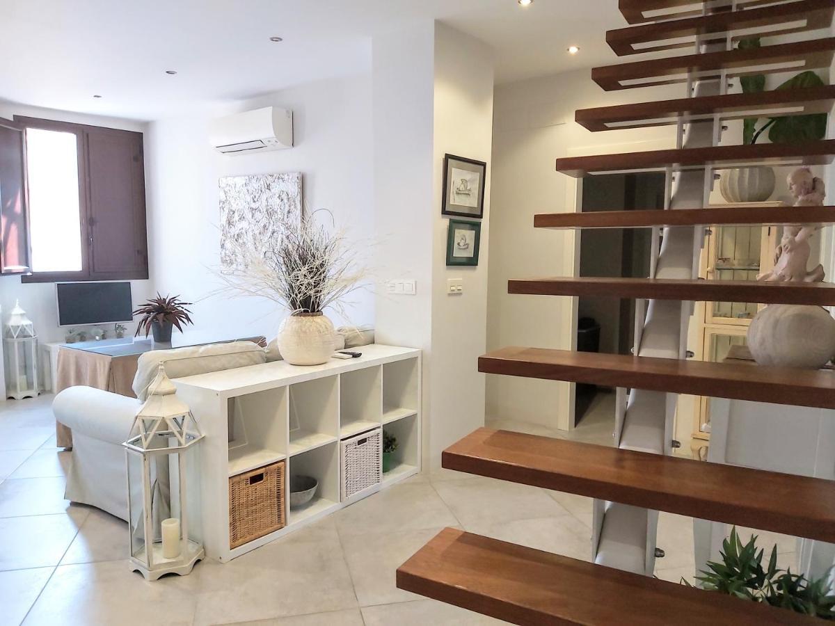 Triana Procurador Con Terraza Privada Apartman Sevilla Kültér fotó