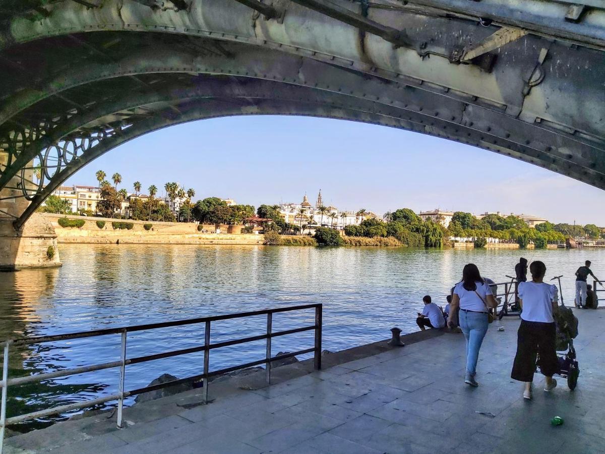 Triana Procurador Con Terraza Privada Apartman Sevilla Kültér fotó