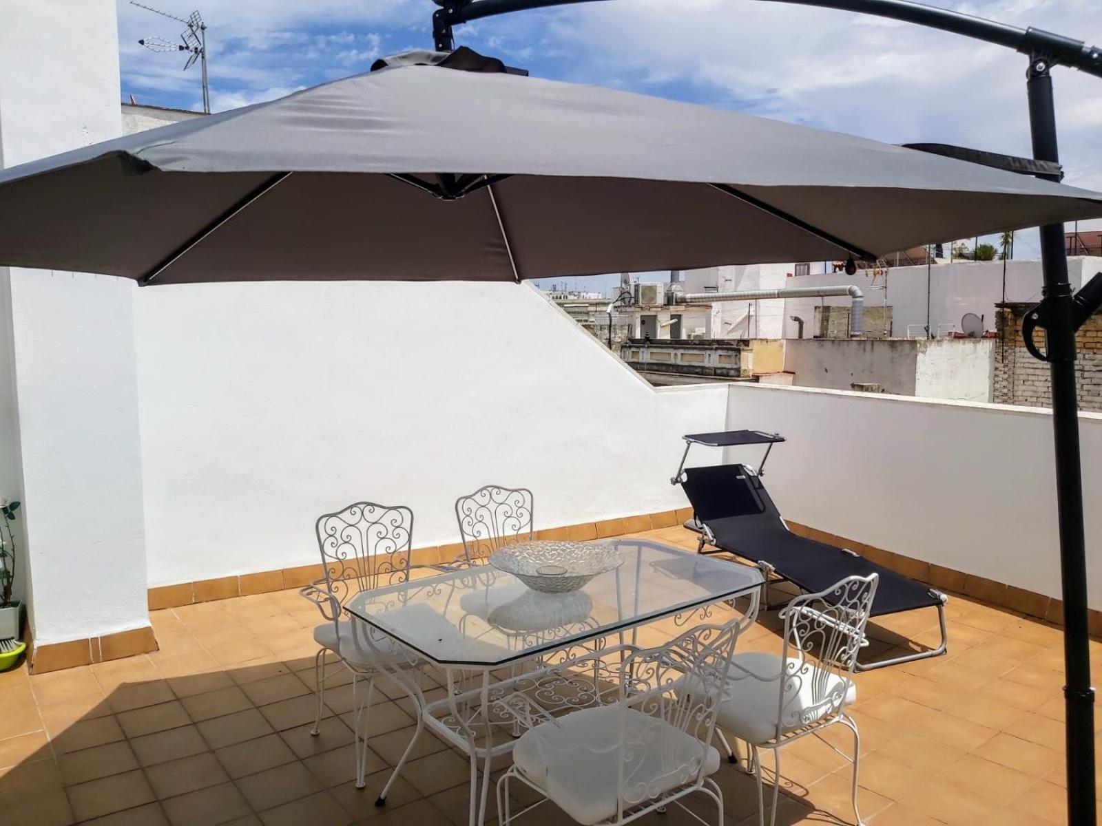 Triana Procurador Con Terraza Privada Apartman Sevilla Kültér fotó